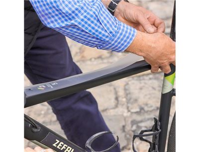 PROTECTOR CUADRO ZEFAL SKIN ARMOR XL TRANSPARENTE MATE